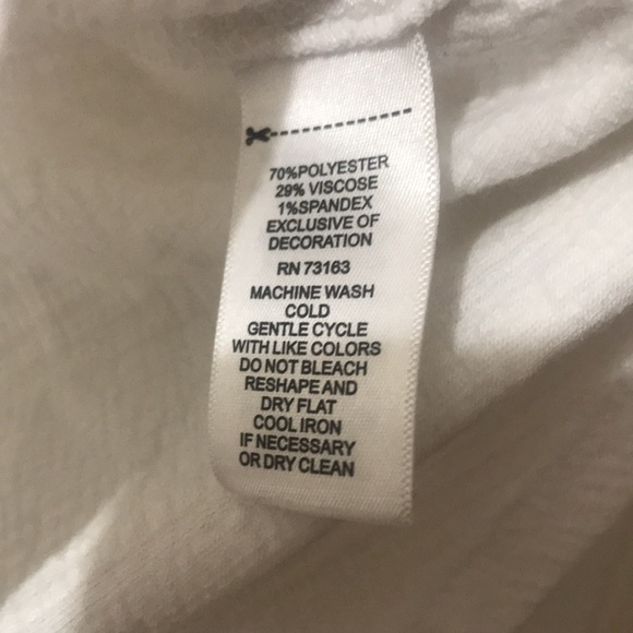 Cable & Gauge Blouse, White, Decorative Neckline, Size XL Pit to Pit 20” - Picture 6 of 6